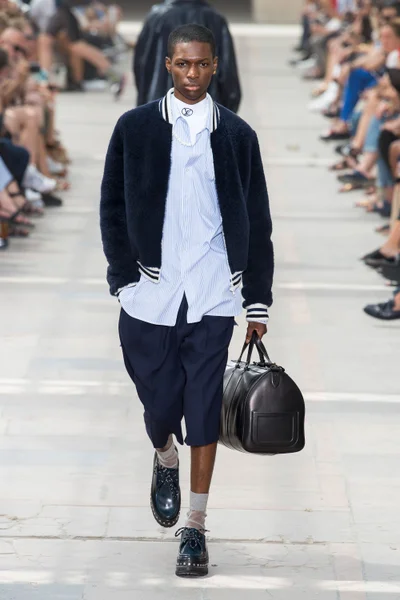 Look 9